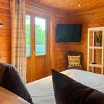 Freedom Lodge Great Ayton With Hot Tub And Onsite Bistro