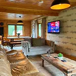 Hébergement de vacances Freedom Lodge Great Ayton With Hot Tub And Onsite Bistro