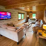 Freedom Lodge Great Ayton With Hot Tub And Onsite Bistro 別荘