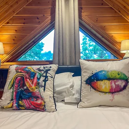 Freedom Lodge Great Ayton With Hot Tub And Onsite Bistro