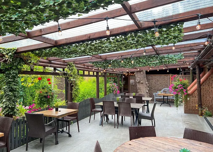 Freedom Lodge Great Ayton With Hot Tub And Onsite Bistro Holiday home *